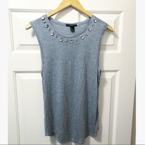 Gray Embellished Muscle Tee – Size L (Soft, Casual, Lightly Worn)